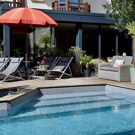 Le Trophee Boutique Hotel Spa- La Loggia Appart'Hotel Довиль Экстерьер фото