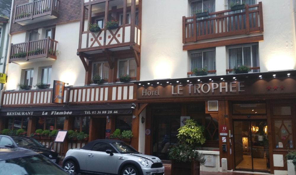 Le Trophee By M Hotel Spa Довиль Экстерьер фото