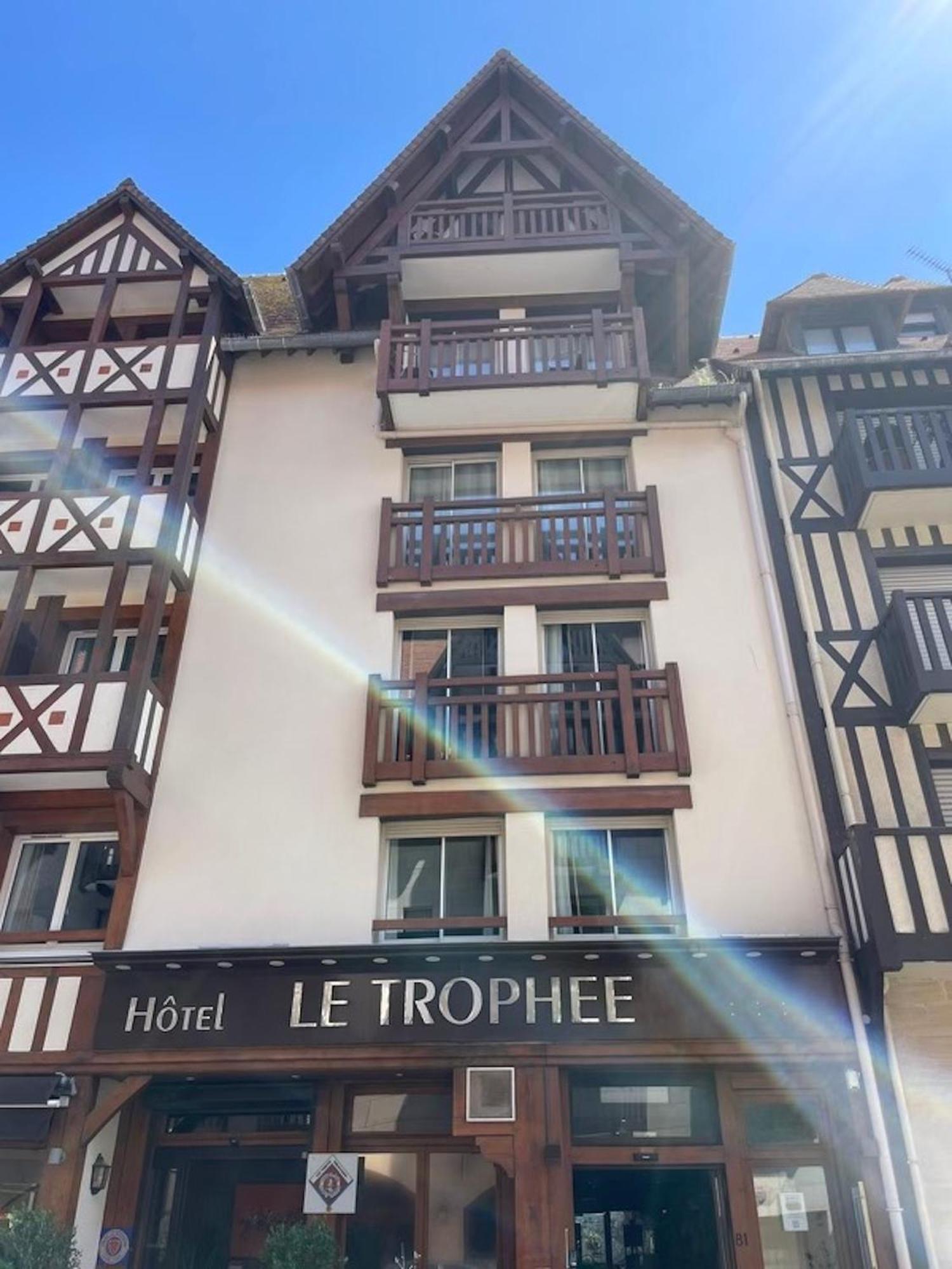 Le Trophee By M Hotel Spa Довиль Экстерьер фото