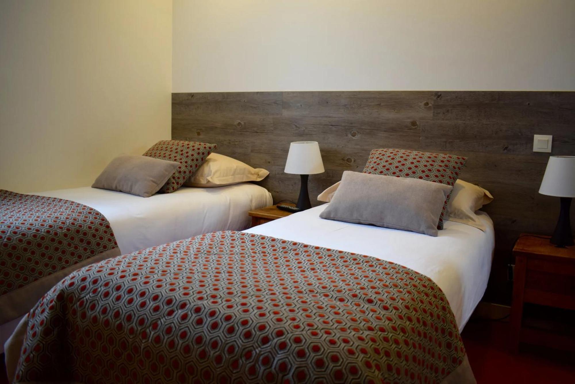 Le Trophee Boutique Hotel Spa- La Loggia Appart'Hotel Довиль Экстерьер фото