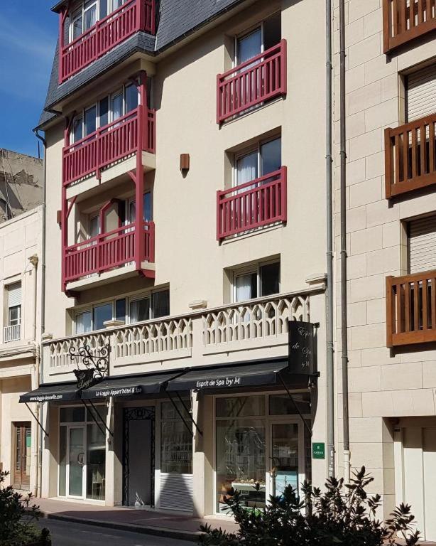 Le Trophee Boutique Hotel Spa- La Loggia Appart'Hotel Довиль Экстерьер фото