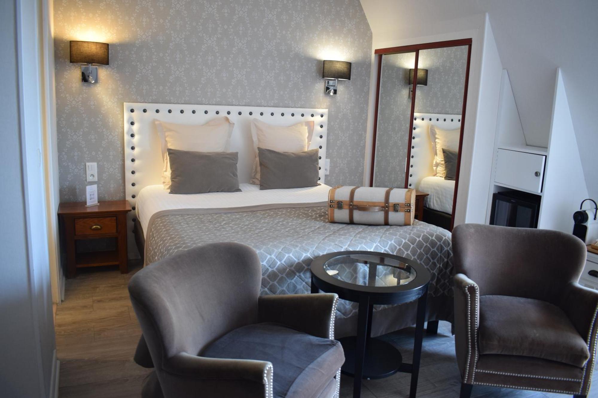 Le Trophee Boutique Hotel Spa- La Loggia Appart'Hotel Довиль Экстерьер фото