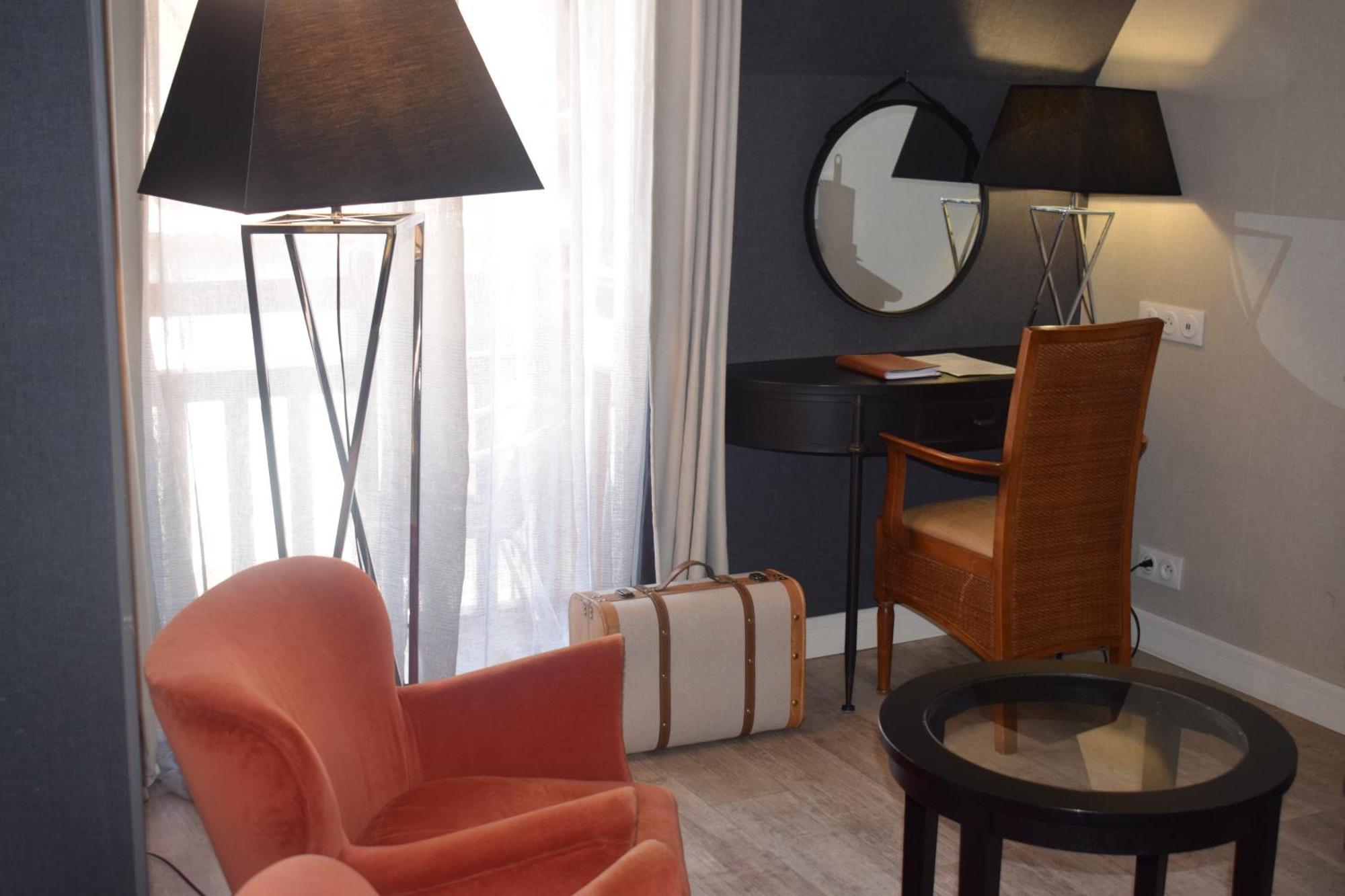 Le Trophee Boutique Hotel Spa- La Loggia Appart'Hotel Довиль Экстерьер фото